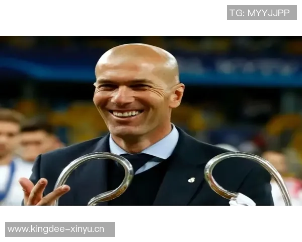 全球足球明星排名前三的传奇球员及其辉煌成就解析 全球足球明星排名前三的传奇球员及其辉煌成就解析