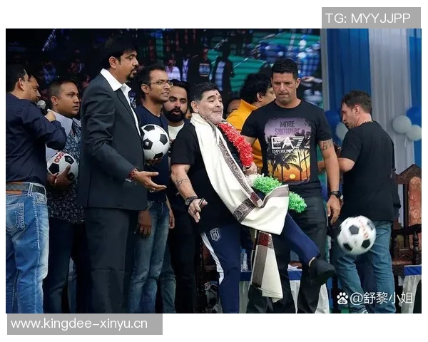 足球明星最新动态揭秘娱乐圈新鲜事引发热议与关注 足球明星最新动态揭秘娱乐圈新鲜事引发热议与关注