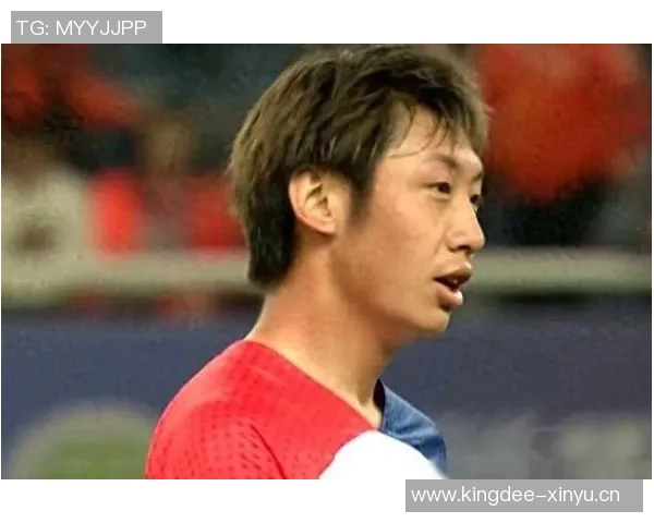 从街头乞讨到绿茵场上闪耀的足球明星传奇之路 从街头乞讨到绿茵场上闪耀的足球明星传奇之路